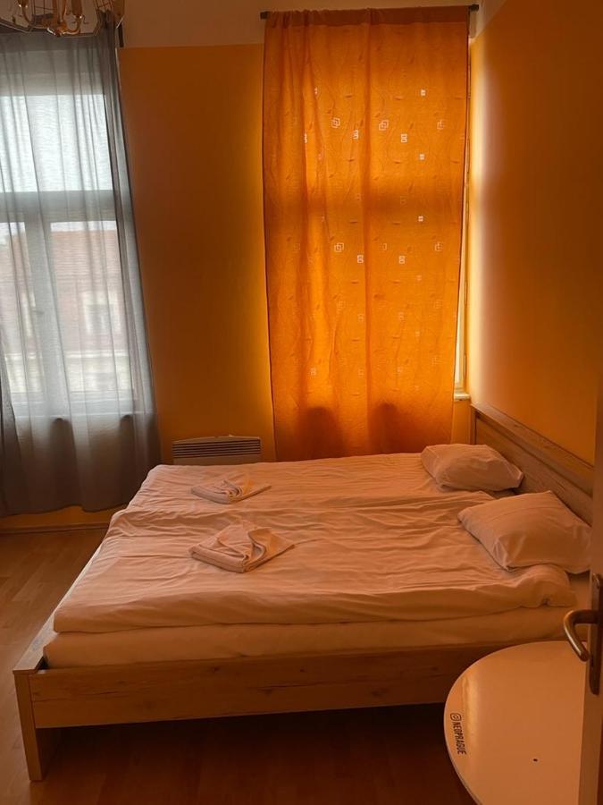 Hotel Praha Club Bed & Breakfast Экстерьер фото