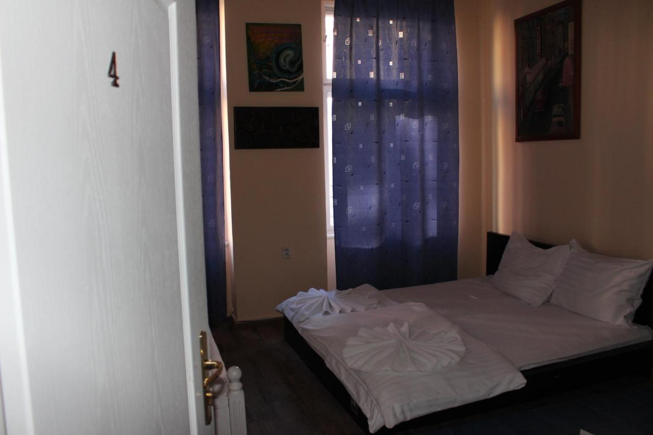 Hotel Praha Club Bed & Breakfast Экстерьер фото