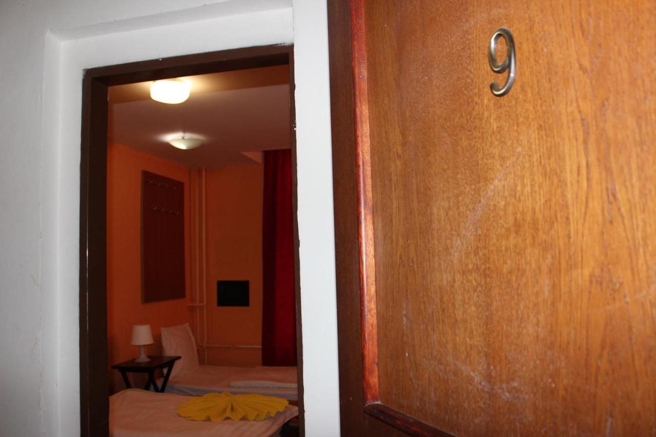 Hotel Praha Club Bed & Breakfast Экстерьер фото