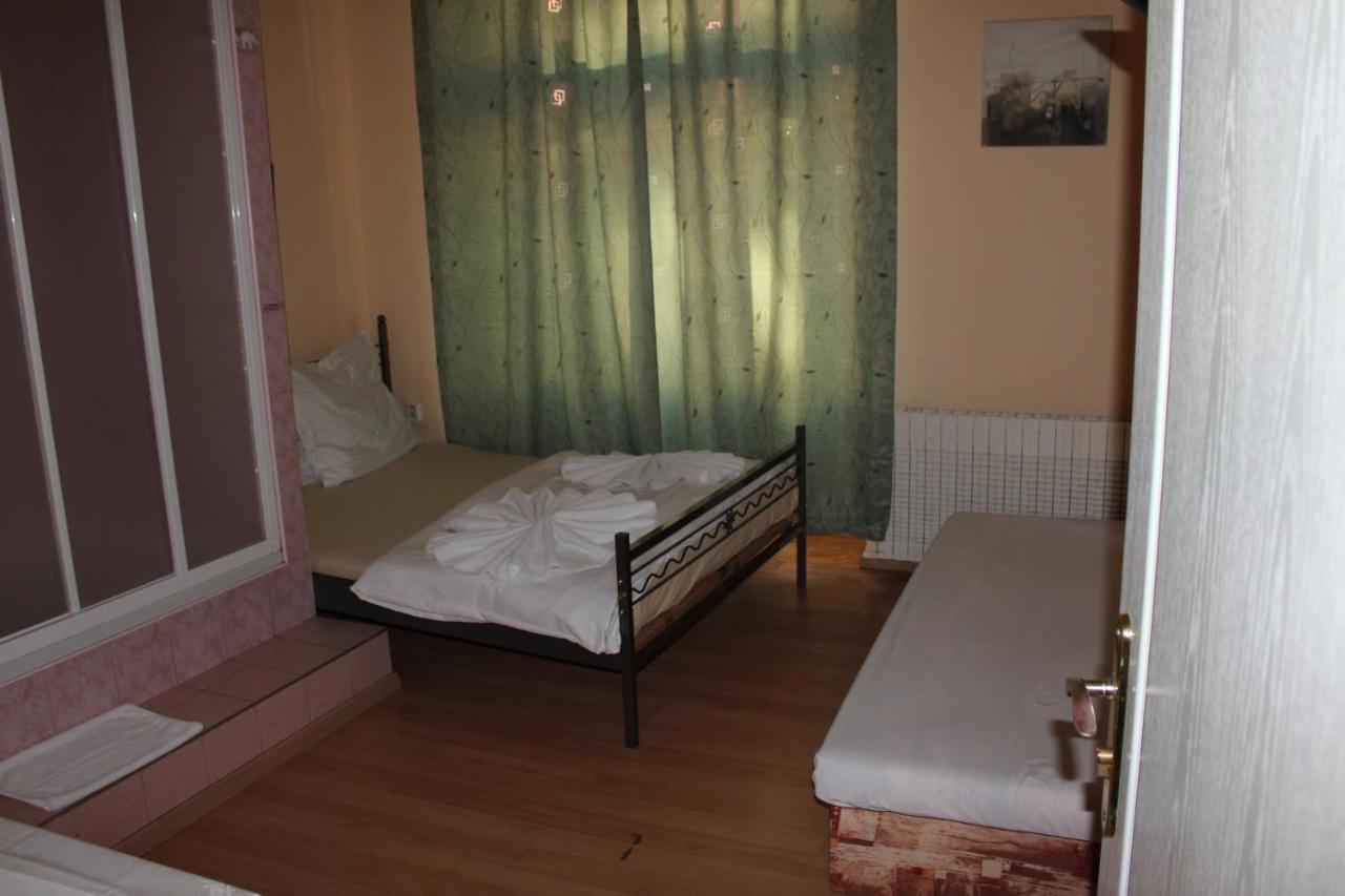 Hotel Praha Club Bed & Breakfast Экстерьер фото