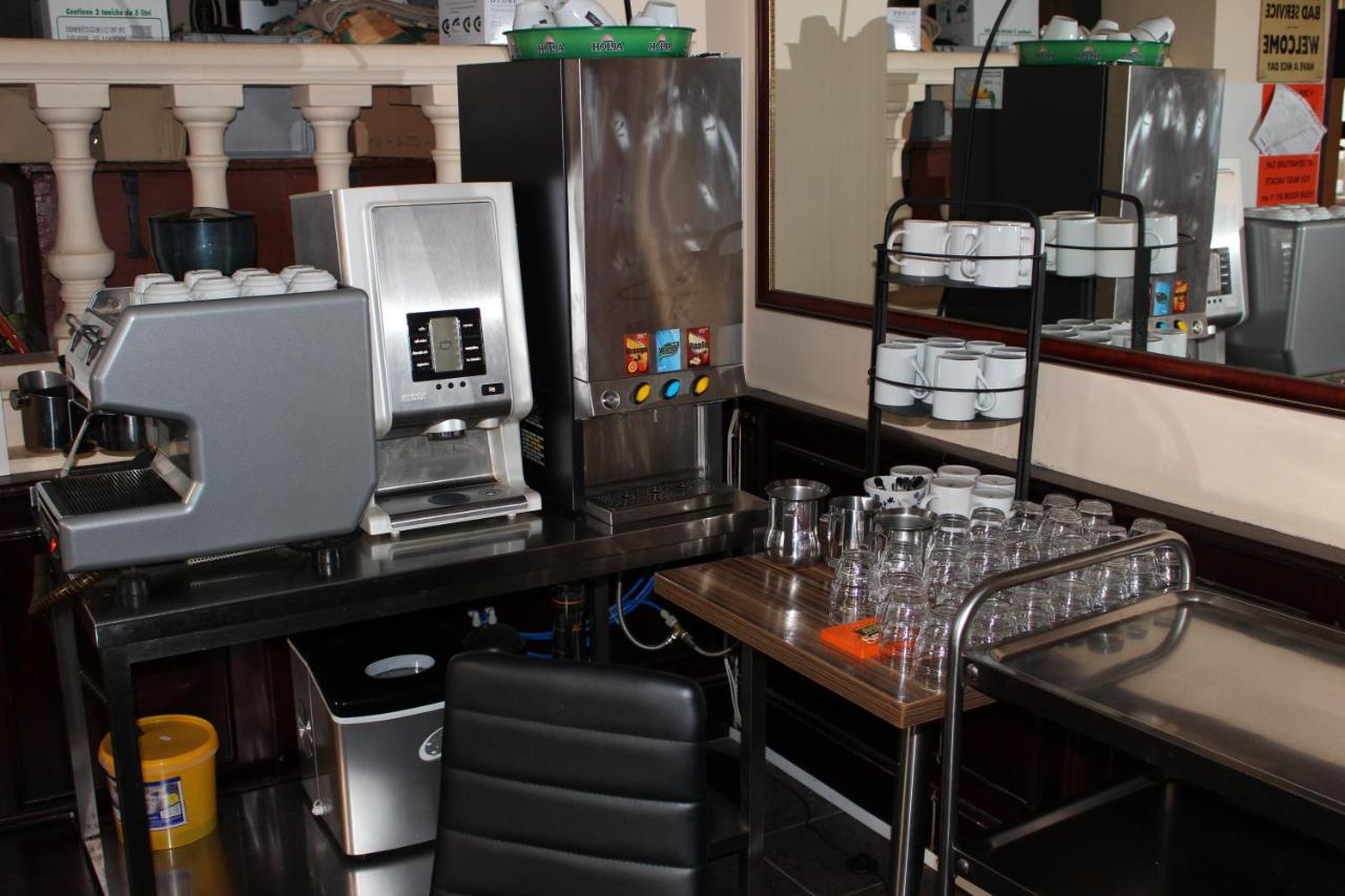 Hotel Praha Club Bed & Breakfast Экстерьер фото